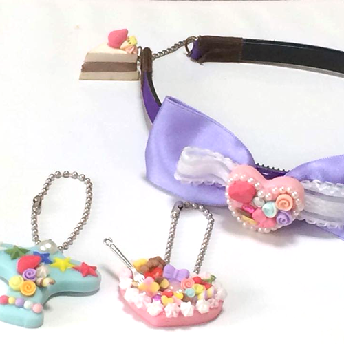 デコキーホルダーとイヤリング付きカチューシャ作り!